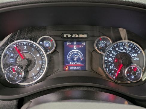 Used 2024 RAM 2500 Big Horn w/ Bed Utility Group image 15