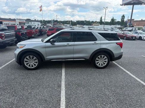 Certified 2021 Ford Explorer Limited w/ Equipment Group 301A AWD/4WD image 5