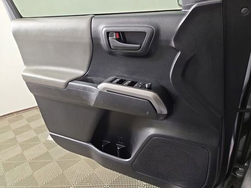 Used 2020 Toyota Tacoma SR5 w/ Technology Package image 28