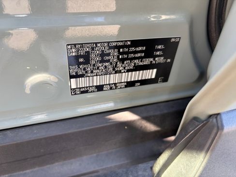 Used 2023 Toyota RAV4 XLE Premium AWD/4WD image 39