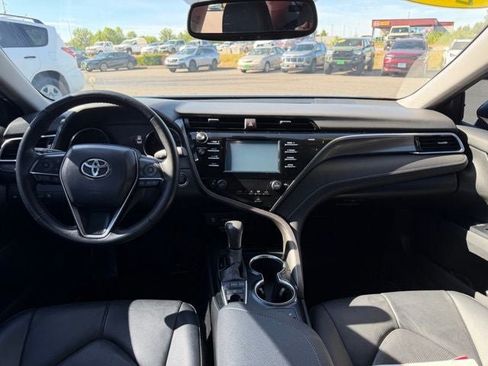 Used 2018 Toyota Camry XSE FWD image 22