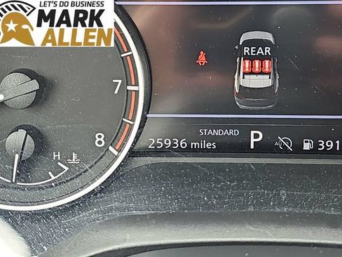 Used 2025 Nissan Rogue SV FWD image 12
