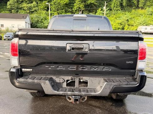 Used 2023 Toyota Tacoma TRD Sport AWD/4WD image 6
