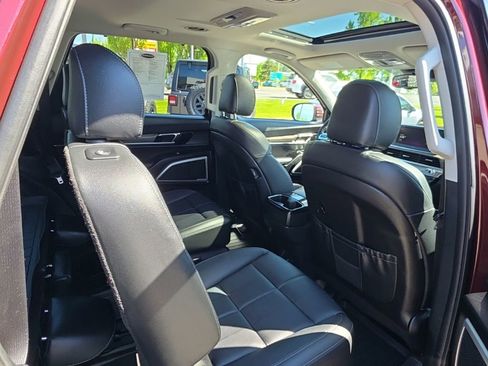 Used 2021 Kia Telluride EX w/ EX Premium Package AWD/4WD image 11
