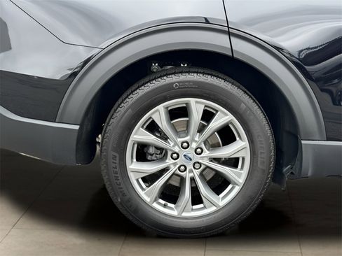 Used 2023 Ford Explorer XLT w/ Equipment Group 202A image 39