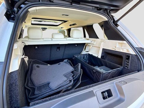 New 2026 Land Rover Range Rover Long Wheelbase SE AWD/4WD image 20