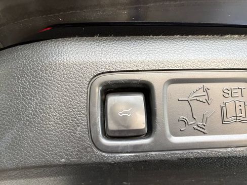 Used 2021 Ford Expedition Limited AWD/4WD image 15