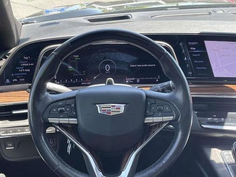 Used 2023 Cadillac Escalade Premium Luxury image 10