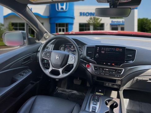 Used 2025 Honda Passport EX-L image 32