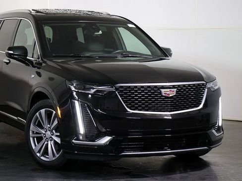 Used 2024 Cadillac XT6 Premium Luxury image 6