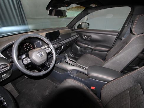 Used 2023 Honda HR-V Sport image 2