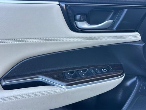 Certified 2021 Honda Clarity Plug-In Hybrid image 12