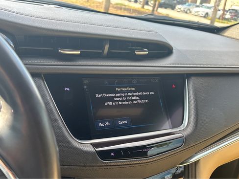 Used 2019 Cadillac XT5 FWD image 7