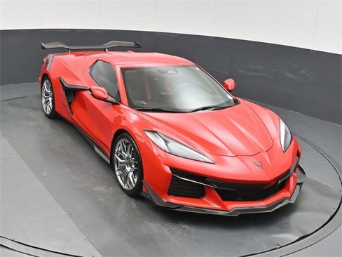 Used 2024 Chevrolet Corvette Z06 w/ Z07 Performance Package image 38