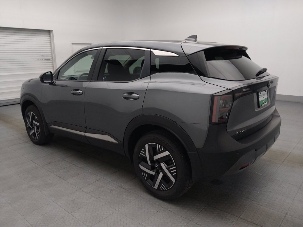 Used 2025 Nissan Kicks SV FWD image 3