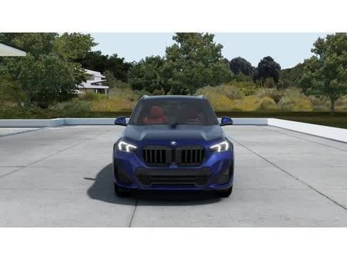 New 2025 BMW X1 xDrive28i w/ Technology Package AWD/4WD image 3
