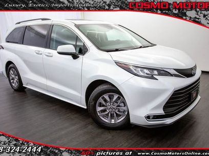 Used 2022 Toyota Sienna XLE