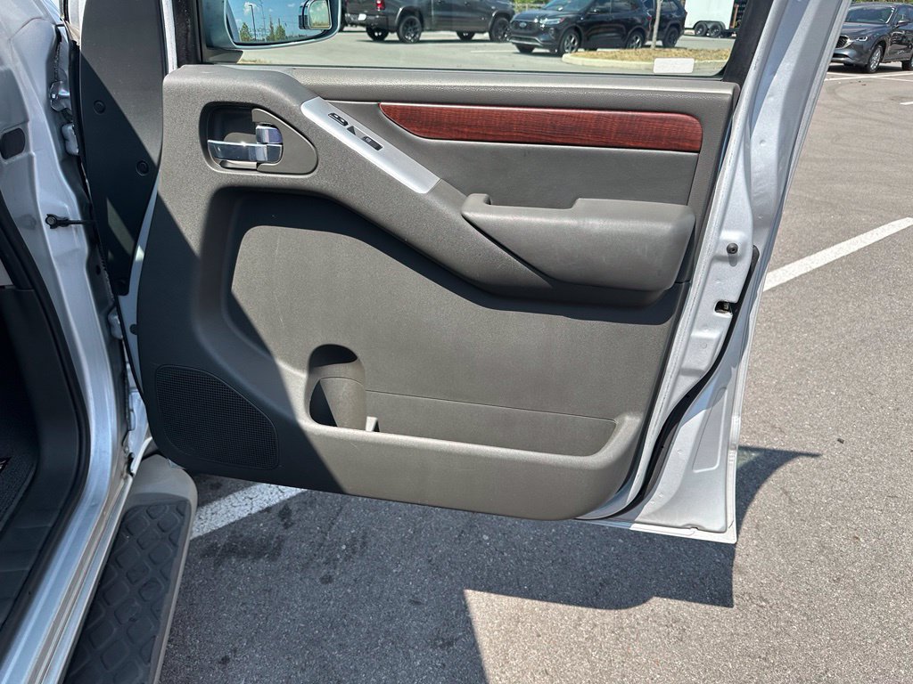 Used 2012 Nissan Pathfinder LE RWD image 20