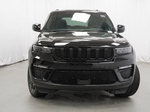 New 2025 Jeep Grand Cherokee Limited w/ Trailer Tow Package image 7