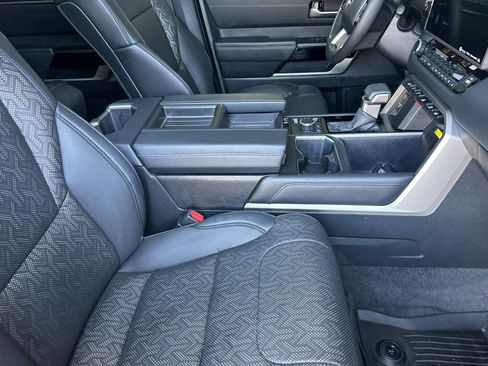 Used 2023 Toyota Tundra Limited AWD/4WD image 30