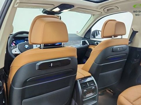Used 2026 BMW X7 xDrive40i AWD/4WD image 35