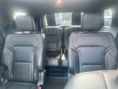 Used 2018 Ford Explorer Platinum AWD/4WD image 26