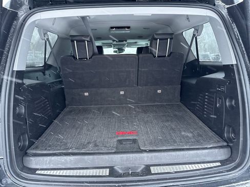 Used 2020 GMC Yukon XL Denali w/ Open Road Package image 11