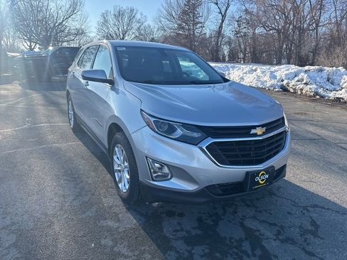 Used 2018 Chevrolet Equinox LT image 9