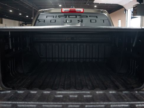 Used 2016 GMC Canyon SLT w/ Driver Alert Package AWD/4WD image 17