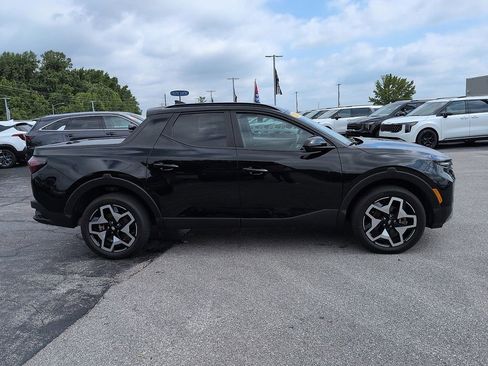 Used 2023 Hyundai Santa Cruz Limited AWD/4WD image 2