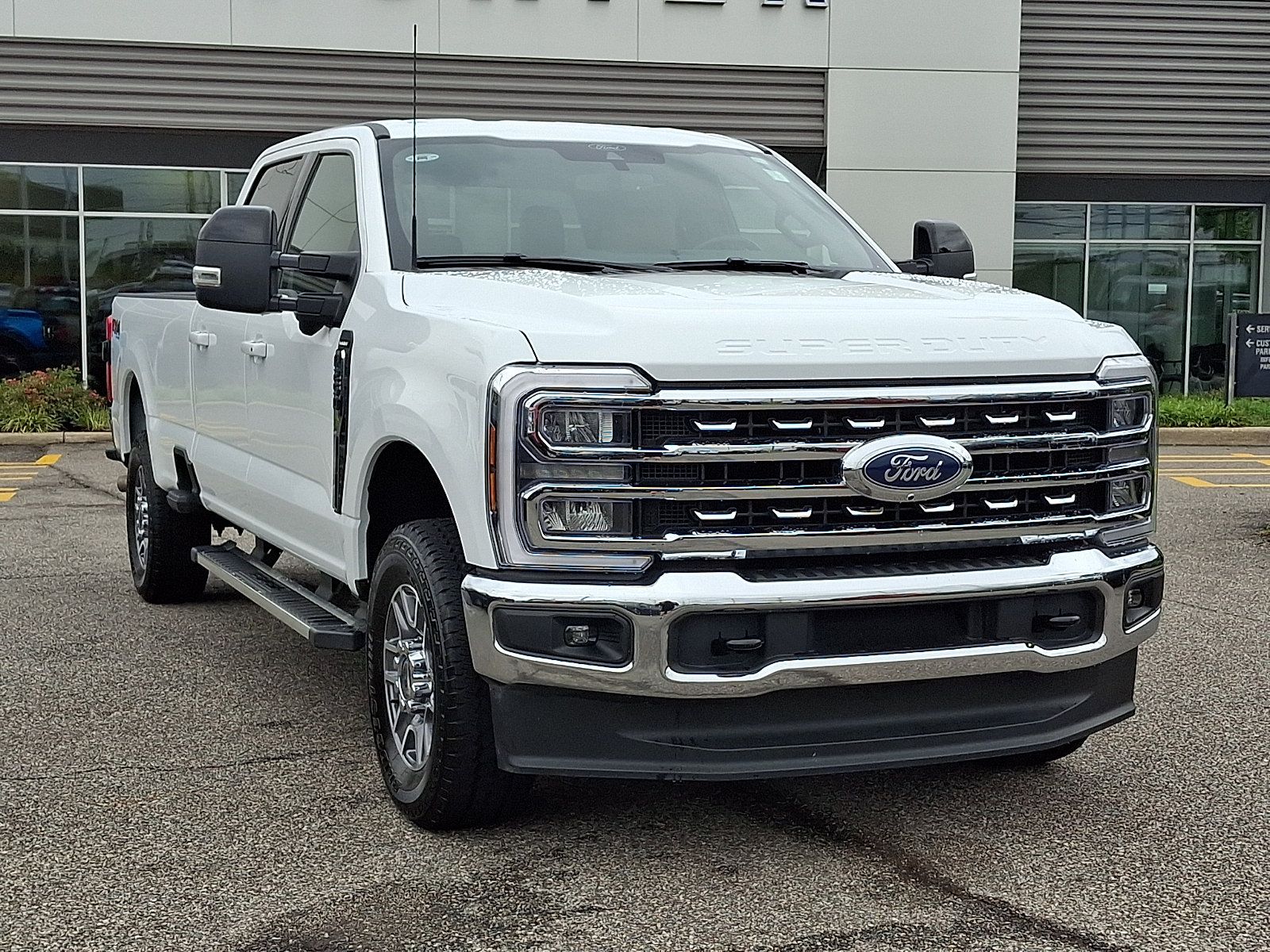 Used 2026 Ford F250 Lariat w/ FX4 Off-Road Package AWD/4WD image 2