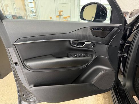 Used 2020 Volvo XC90 T5 Momentum image 23