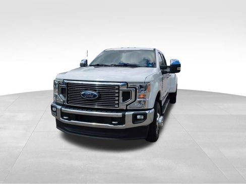 Used 2022 Ford F350 Lariat w/ Lariat Ultimate Package AWD/4WD image 2