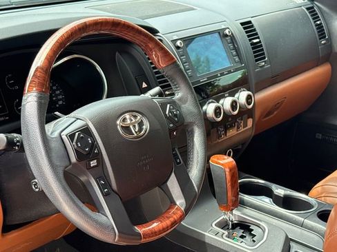 Used 2021 Toyota Sequoia Platinum RWD image 16