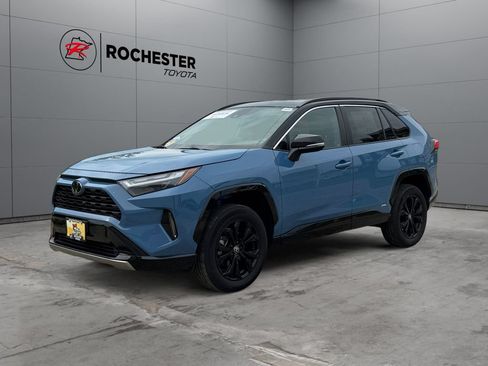 Certified 2025 Toyota RAV4 XSE AWD/4WD image 7
