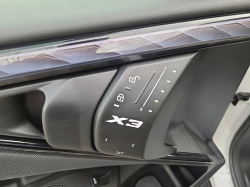 Used 2025 BMW X3 xDrive30i w/ Premium Package image 26