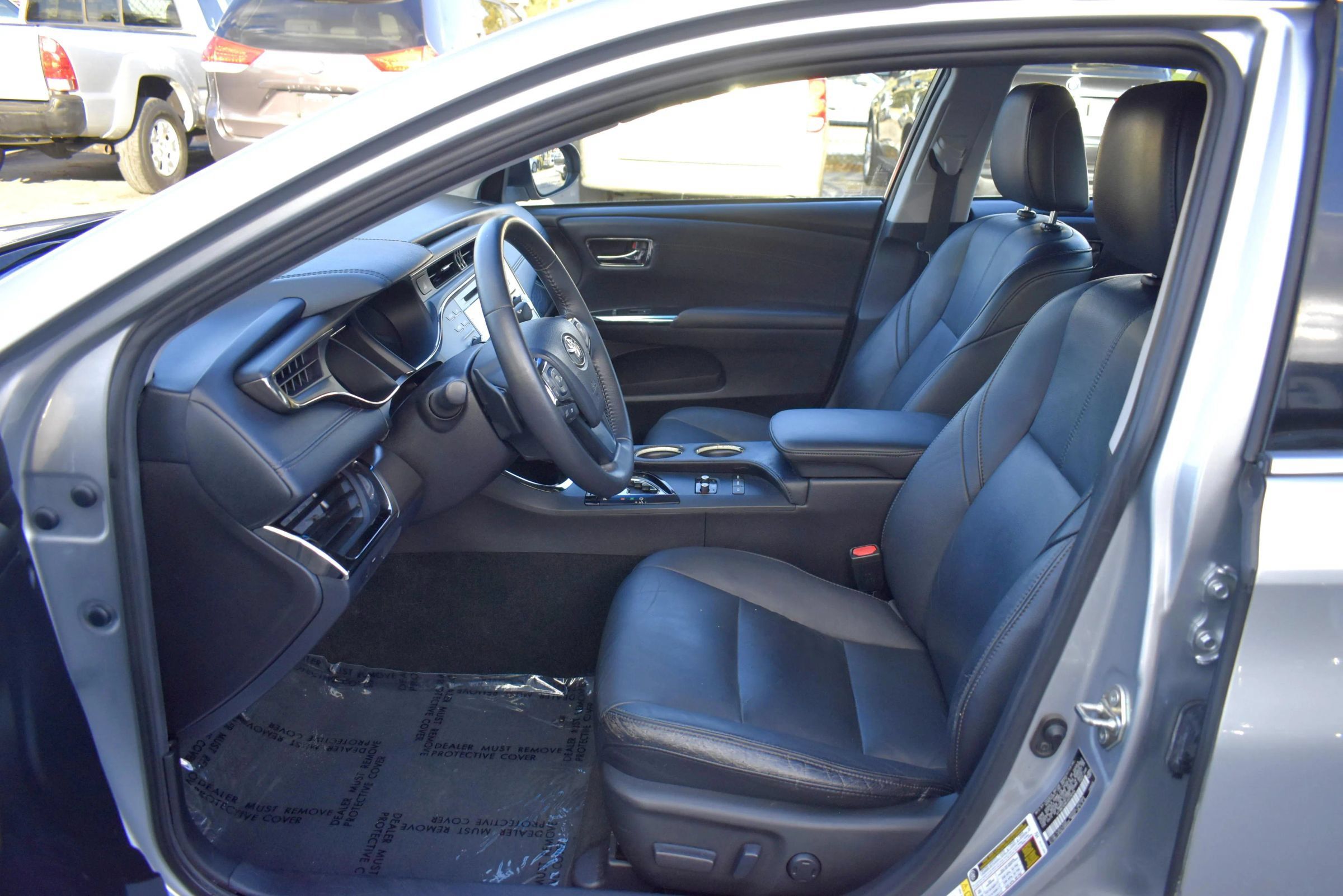 Used 2018 Toyota Avalon XLE FWD image 11