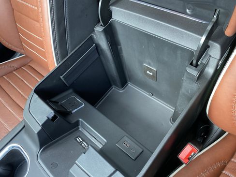 Used 2025 GMC Sierra 3500 Denali Ultimate image 46