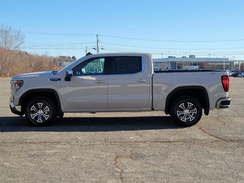 New 2026 GMC Sierra 1500 SLE w/ X31 Off-Road Package AWD/4WD image 2