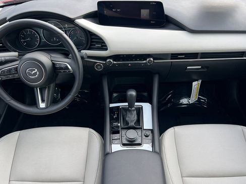 Certified 2025 MAZDA MAZDA3 2.5 Turbo Sedan w/Premium Plus image 11
