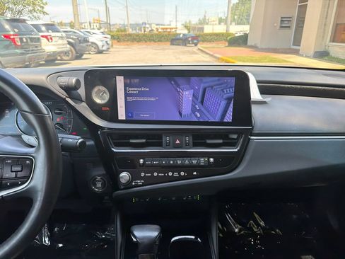 Used 2023 Lexus ES 350 w/ Premium Package FWD image 29