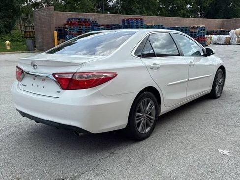 Used 2017 Toyota Camry SE FWD image 8