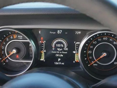 Used 2023 Jeep Gladiator Sport AWD/4WD image 30