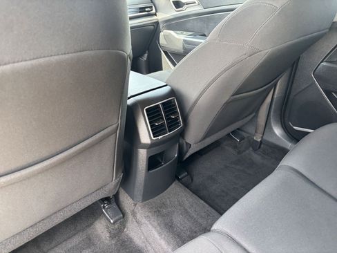 Used 2025 Kia Sportage LX FWD image 25