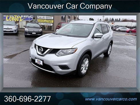 Used 2016 Nissan Rogue SV w/ SV Premium Package image 2