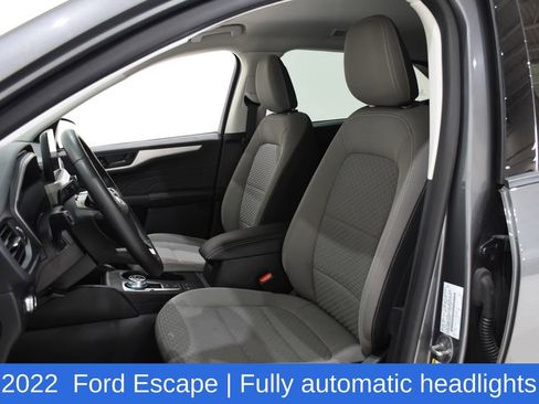 Used 2022 Ford Escape SE w/ SE Sport Appearance Package image 22