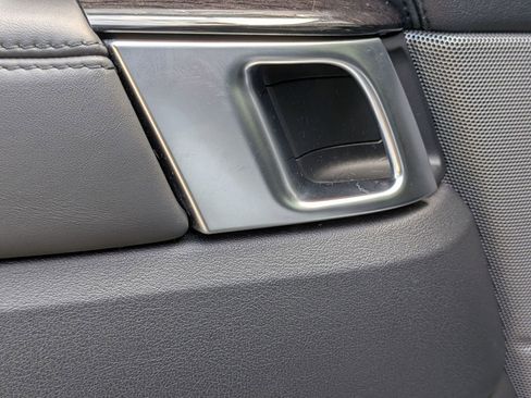 Used 2018 Land Rover Range Rover Sport HSE image 29