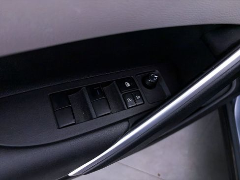 Used 2022 Toyota Corolla Cross LE FWD image 15