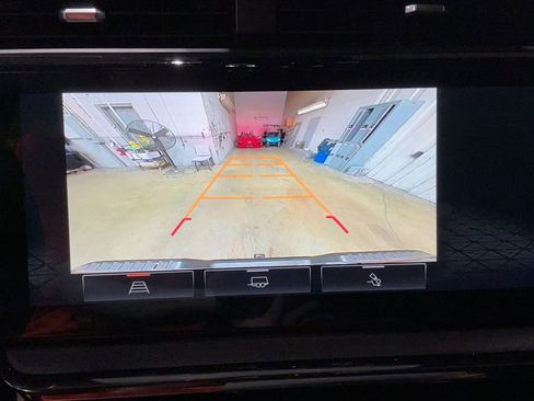 Used 2022 GMC Sierra 1500 AT4 w/ AT4 Preferred Package AWD/4WD image 15