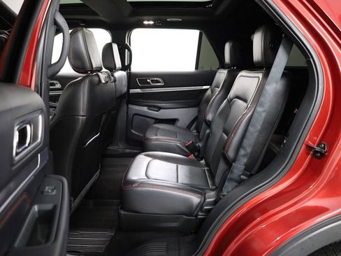 Used 2018 Ford Explorer Sport w/ Equipment Group 401A image 28